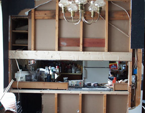 dining5.jpg (24845 bytes)